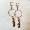 Boucles d'oreilles GLYCINE chaines et cercle laiton perles en verre de couleur