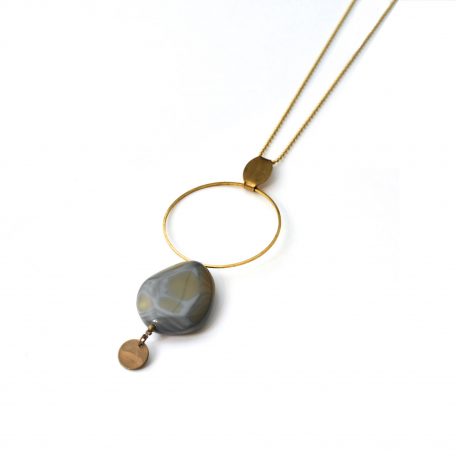 bijou fantaisie collier solis perle de verre et cercle en latotn doré patiné