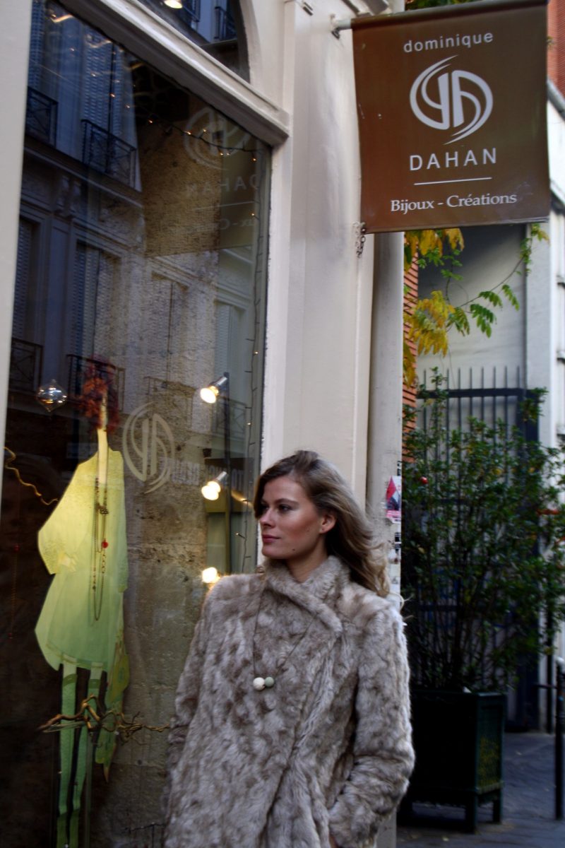 Des prix avantageux en ligne pour vos cadeaux de Noël et idées parures en boutique